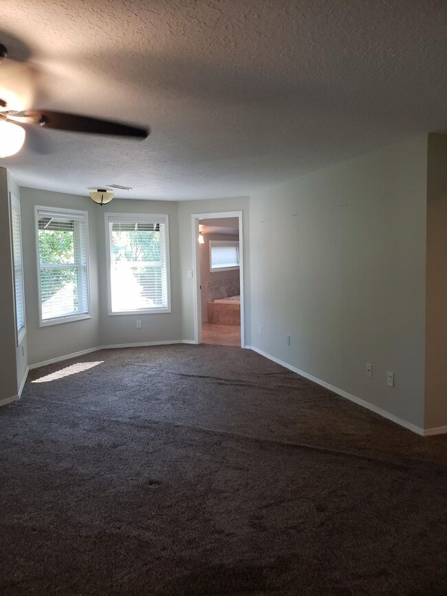 Building Photo - Beautiful Home in Quiet Cul-de-sac!