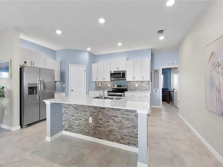 Building Photo - 17110 Parma Ct