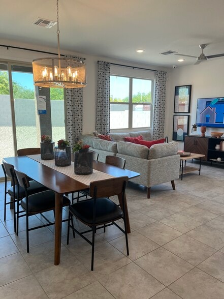 dining area - 22474 W Yavapai St