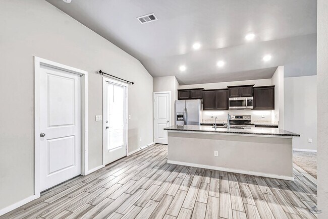 Building Photo - 9115 Ratliff Rdg