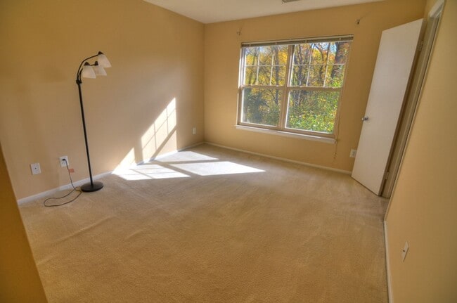 Building Photo - 1793 Jonathan Way