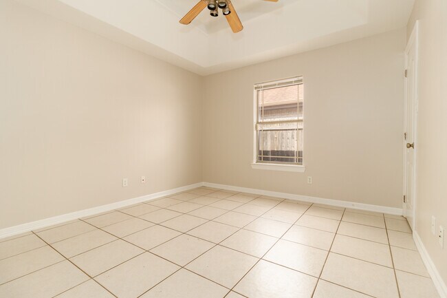 Building Photo - 3612 Zelma St