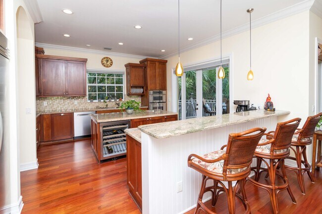 Building Photo - 920 Lago Mar Ln