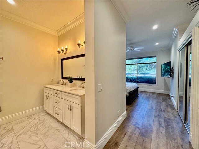 Building Photo - 33 Oak Knolls