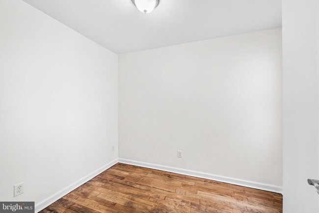 Building Photo - 426 N Holly St