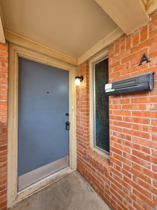 Primary Photo - 3813 51st St