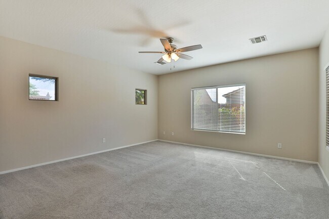 Building Photo - **Beautiful Home in Gilbert, AZ**