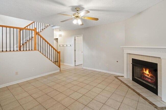 Building Photo - 359 Montgomery Cir