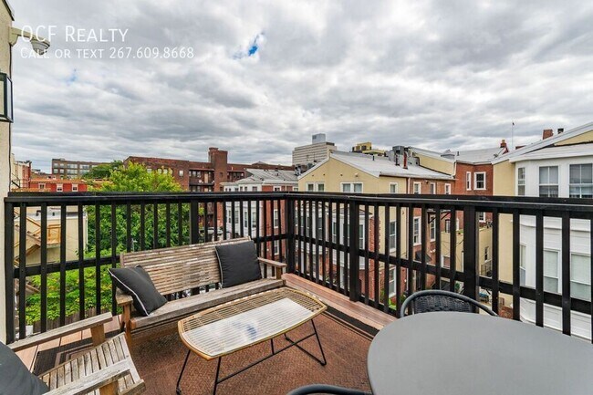 Building Photo - 1620 Mt Vernon St