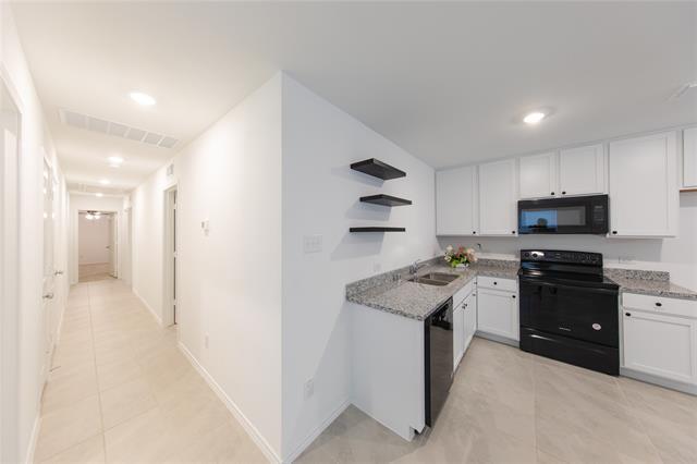 Building Photo - 230 Sunflower St