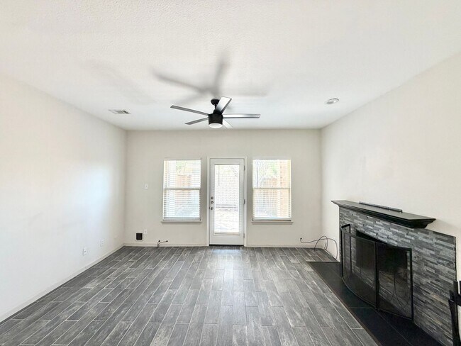 Building Photo - 3635 Garden Brook Dr
