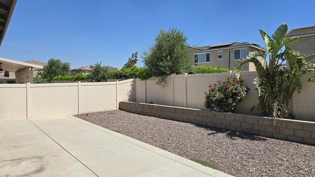 Building Photo - 5013 Clematis Ct