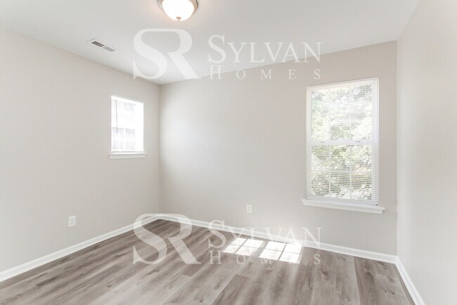 Building Photo - Coming HOME never felt so good!