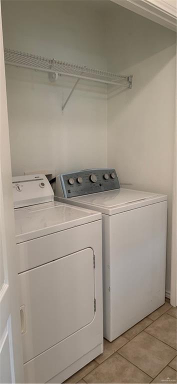 Building Photo - 9 Moonlight Ln