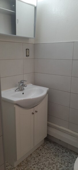 Building Photo - 1111 W Minnehaha Ave