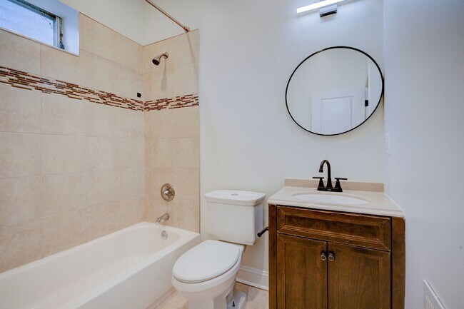 Building Photo - ? Spacious Living in the Heart of Philadelphia