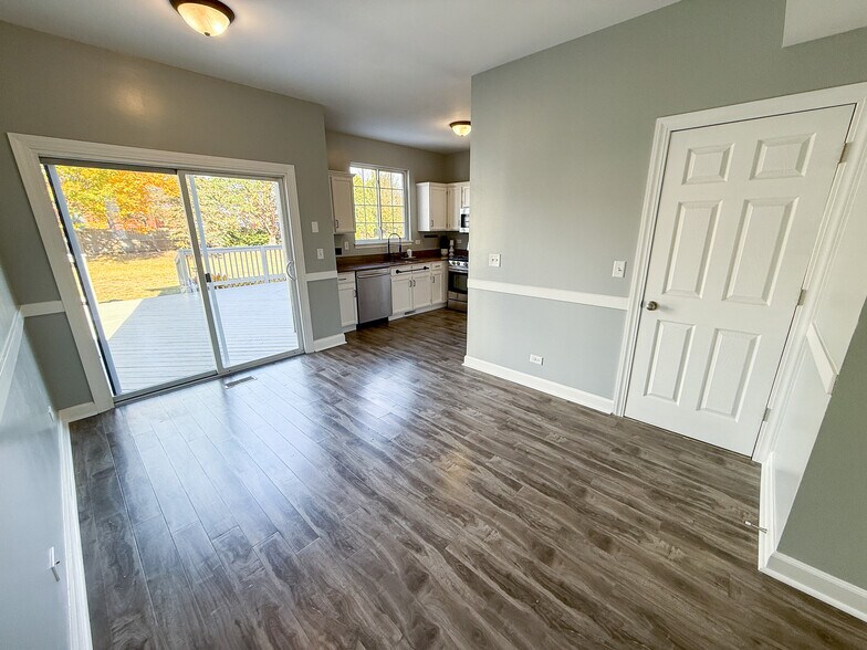 Building Photo - 1629 Silver Springs Ct