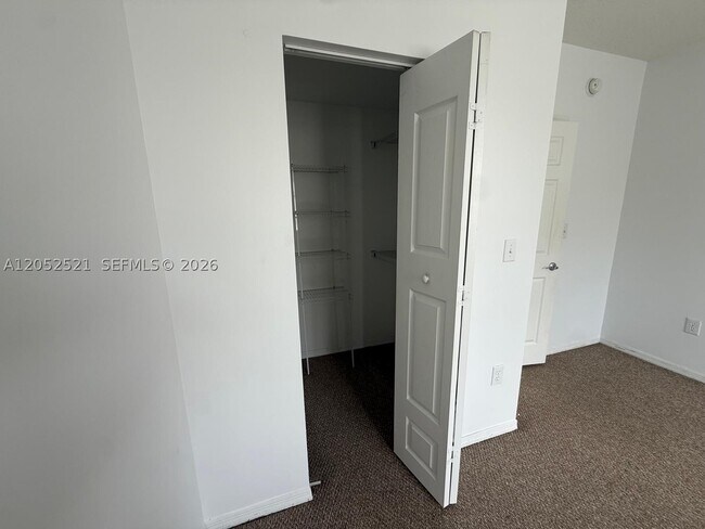 Building Photo - 6861 SW 44th St