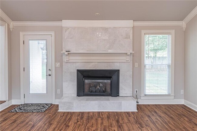 Building Photo - 194 Melanie Ln