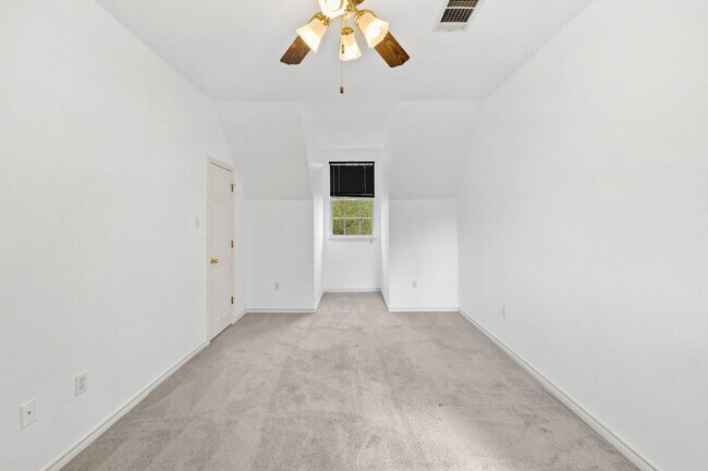 Building Photo - 500 Errol Dr