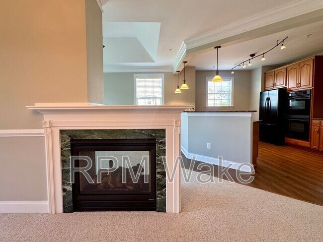Building Photo - 10411 Rosegate Ct