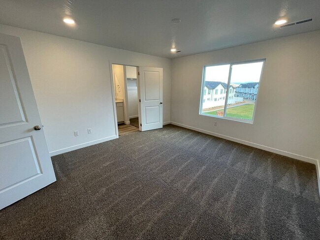 Building Photo - Brand New 3-Bed/2.5 Bath Town Home
