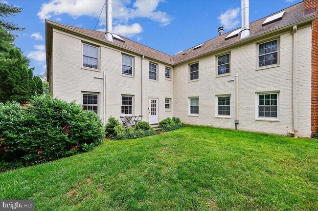 Building Photo - 8205 Grubb Rd