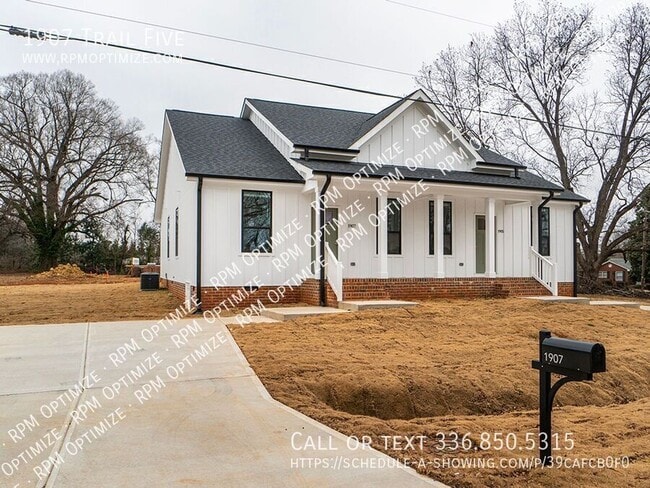 Building Photo - 1907 Trail Five