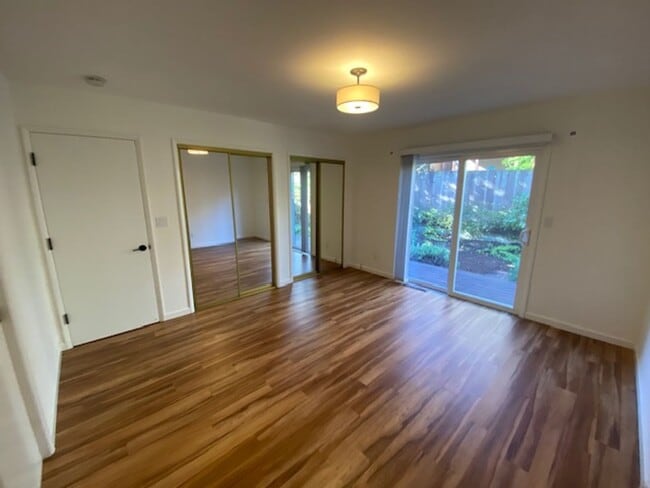 Building Photo - Charming Monterey Home