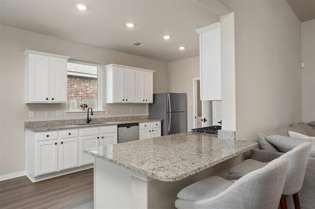 Building Photo - 14213 Freeboard Dr