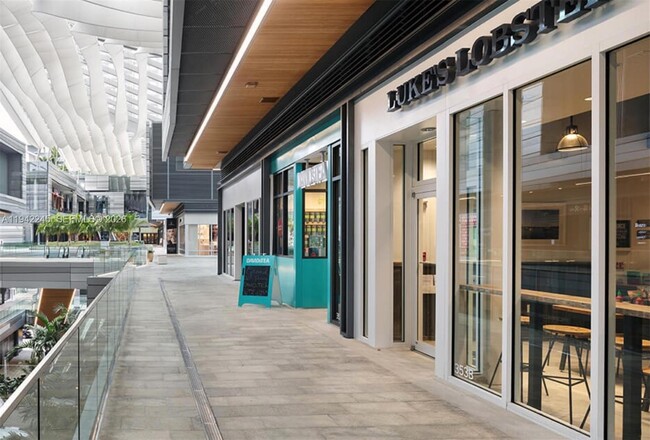 Building Photo - 1010 Brickell Ave