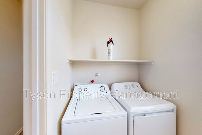 Building Photo - 1375 Peppoli Loop SE