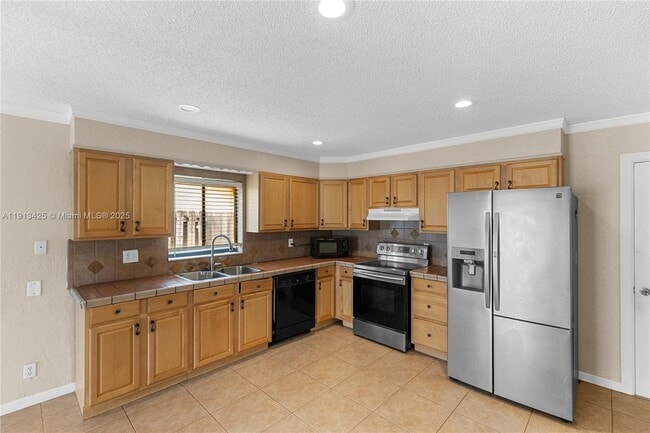 Building Photo - 8551 NW 53rd Ct