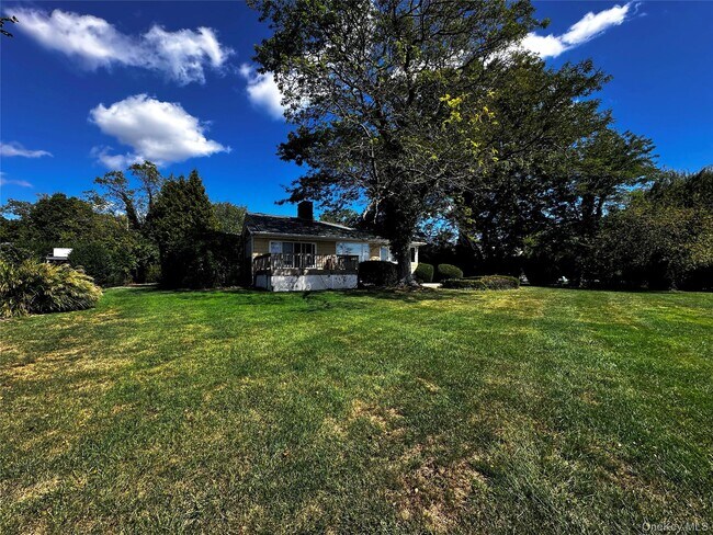 Building Photo - 1090 Bayhead Dr