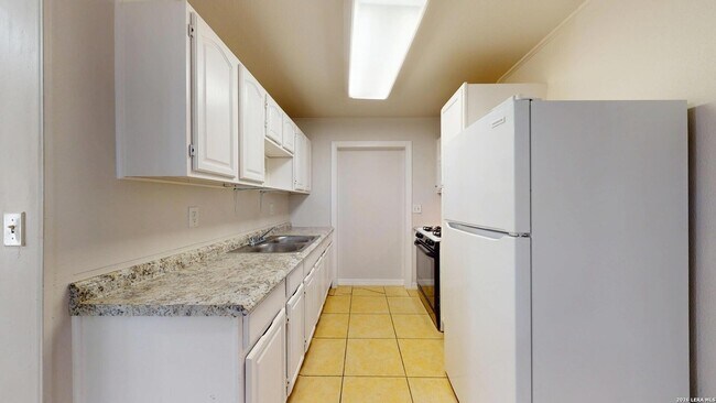 Building Photo - 8826 Cape Valley Dr