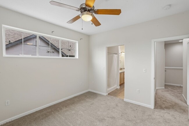 Building Photo - Dual-Suite 2BR/2.5BA Townhome-Style Condo — Gas Fireplace, Balcony & Attached Garage | Heron Cree...