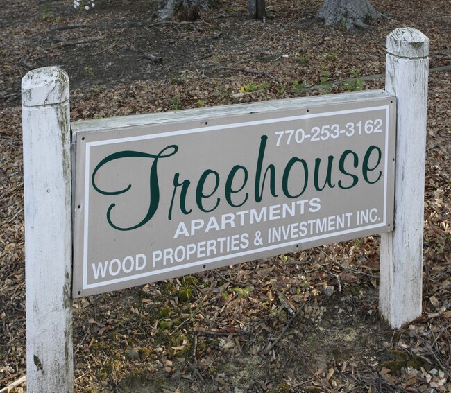 Building Photo - Treehouse Apartments
