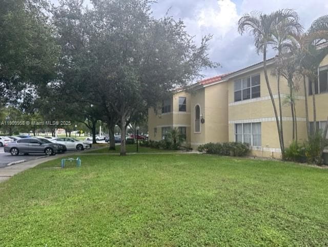 Building Photo - 12870 Vista Isles Dr