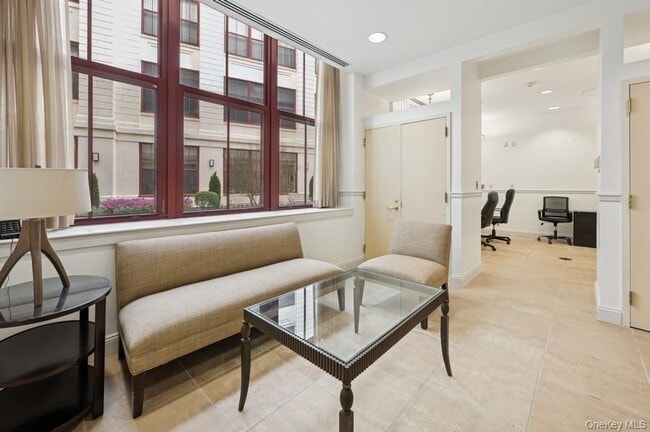 Building Photo - 1 Scarsdale Rd