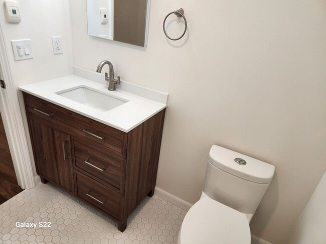 Building Photo - Beautiful brand new 1 bedroom, 1 bathroom ...