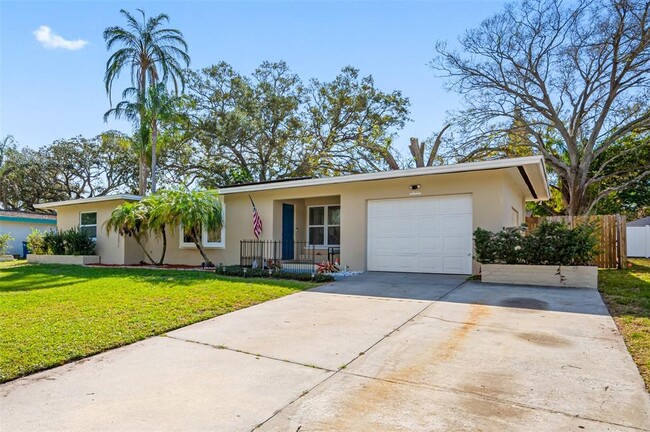 Building Photo - 1411 Pine Brook Dr