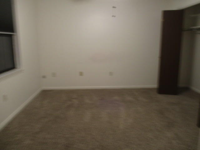 Building Photo - 313 Somerset Dr