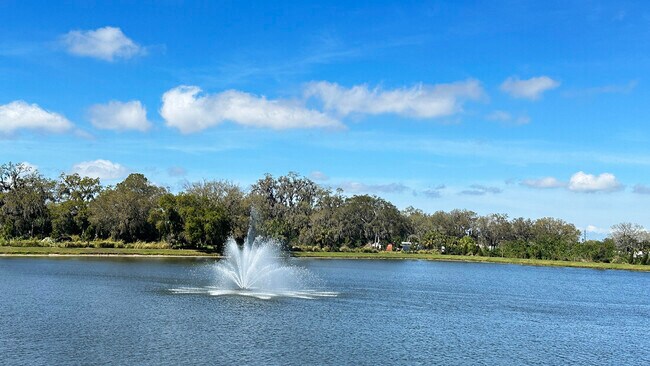 Building Photo - 2926 Rock Sound St