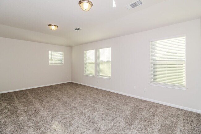 Building Photo - 116 Oakdale Meadows Ln