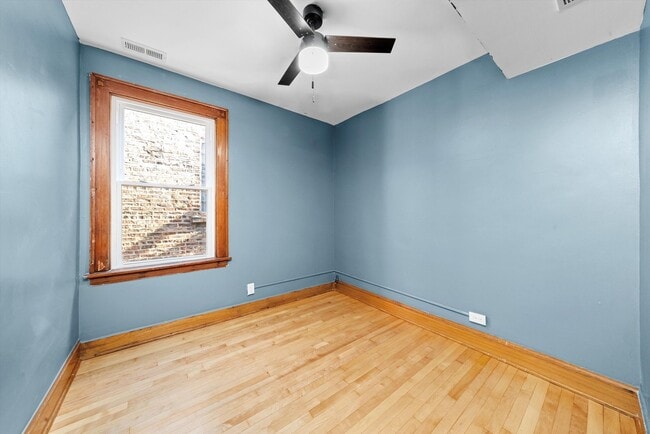 Building Photo - 2231 S 61st Ct