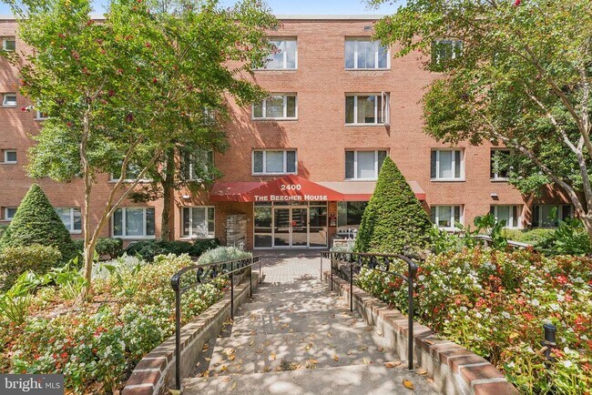 Building Photo - 2400 41st St NW