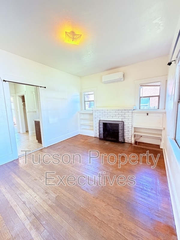 Building Photo - 722 E Drachman St