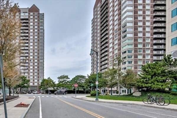 Building Photo - 8-12 Museum Way