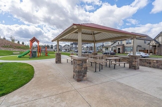 Building Photo - Beautiful 4 Bedroom 3.5 BA Home! Mother in Law Suite, Attached Garage & Top floor Bonus Room!