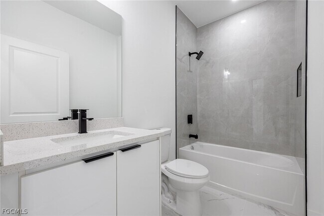 Building Photo - 2713 25th St SW